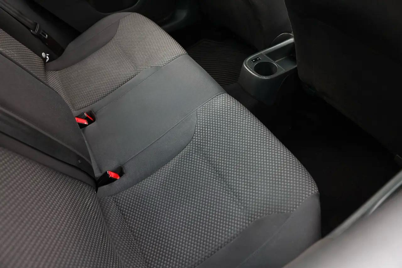 Volkswagen Jetta Sedan  2012