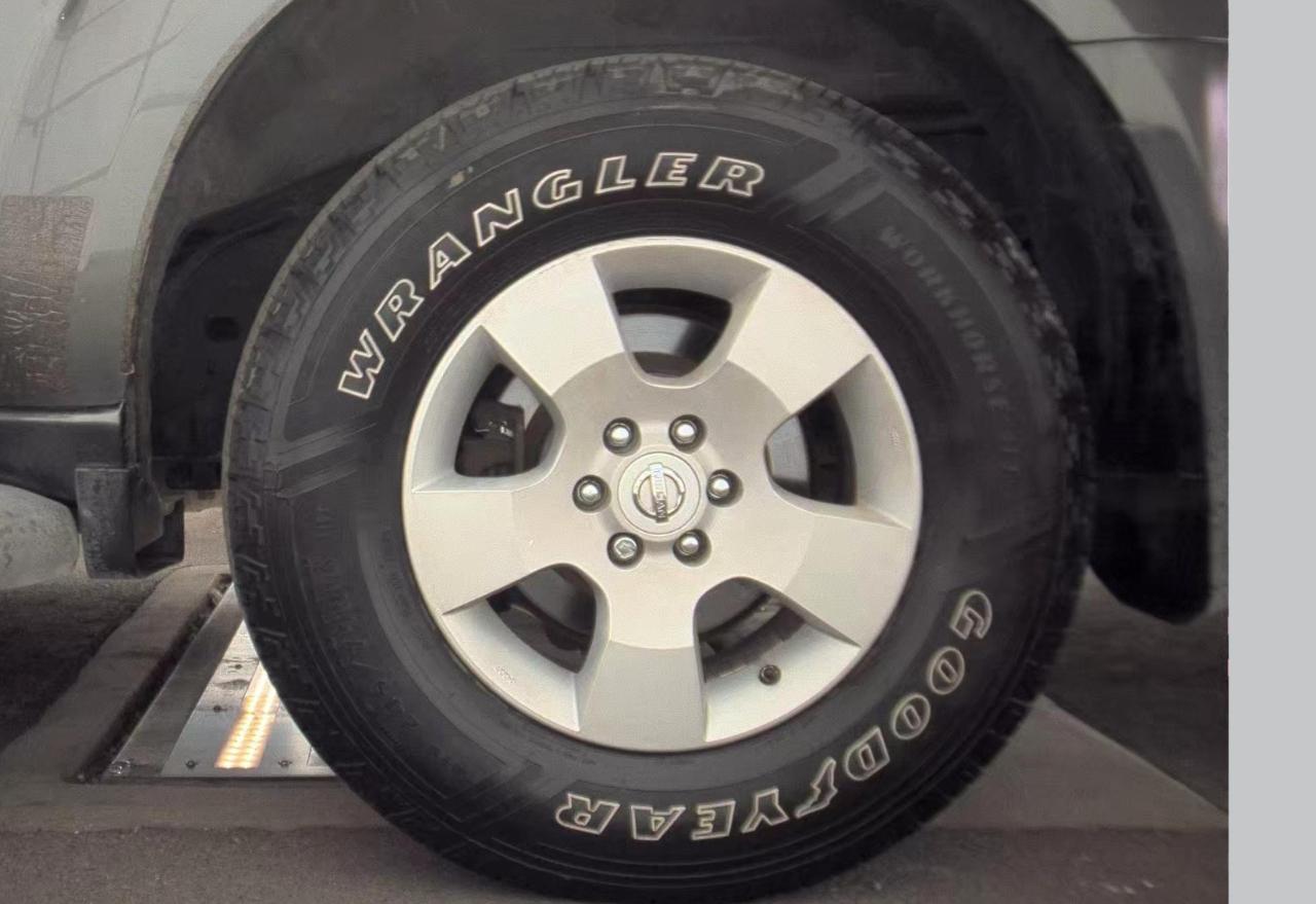Nissan Pathfinder  2005