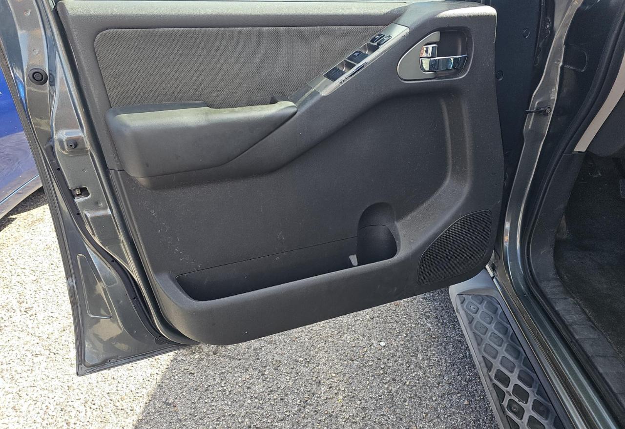 Nissan Pathfinder  2005