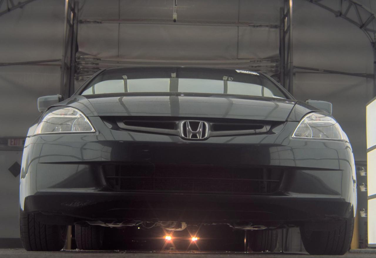 Honda Accord Sdn  2004