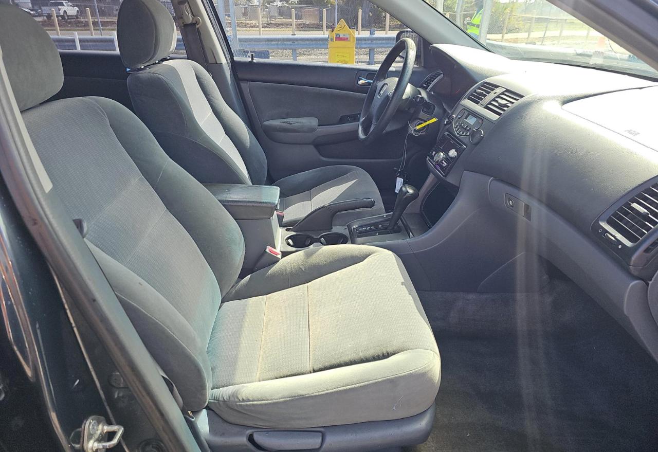 Honda Accord Sdn  2004