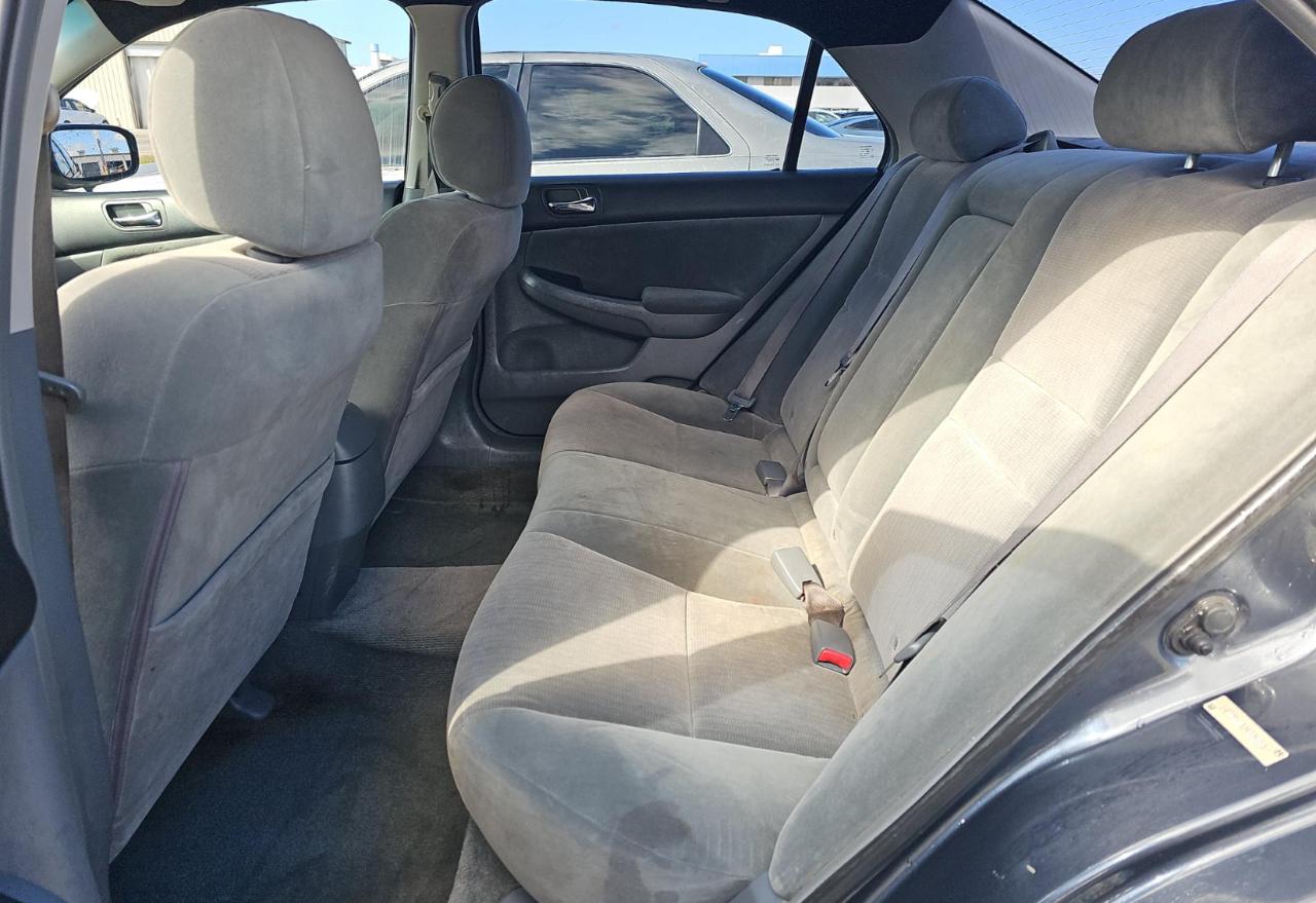 Honda Accord Sdn  2004