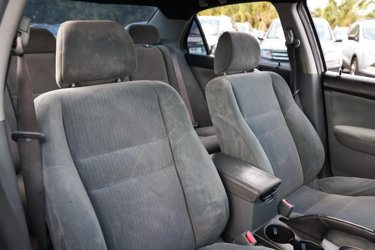 Honda Accord Sdn  2004