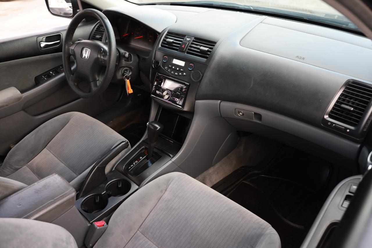 Honda Accord Sdn  2004