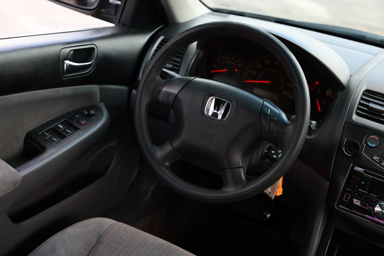 Honda Accord Sdn  2004