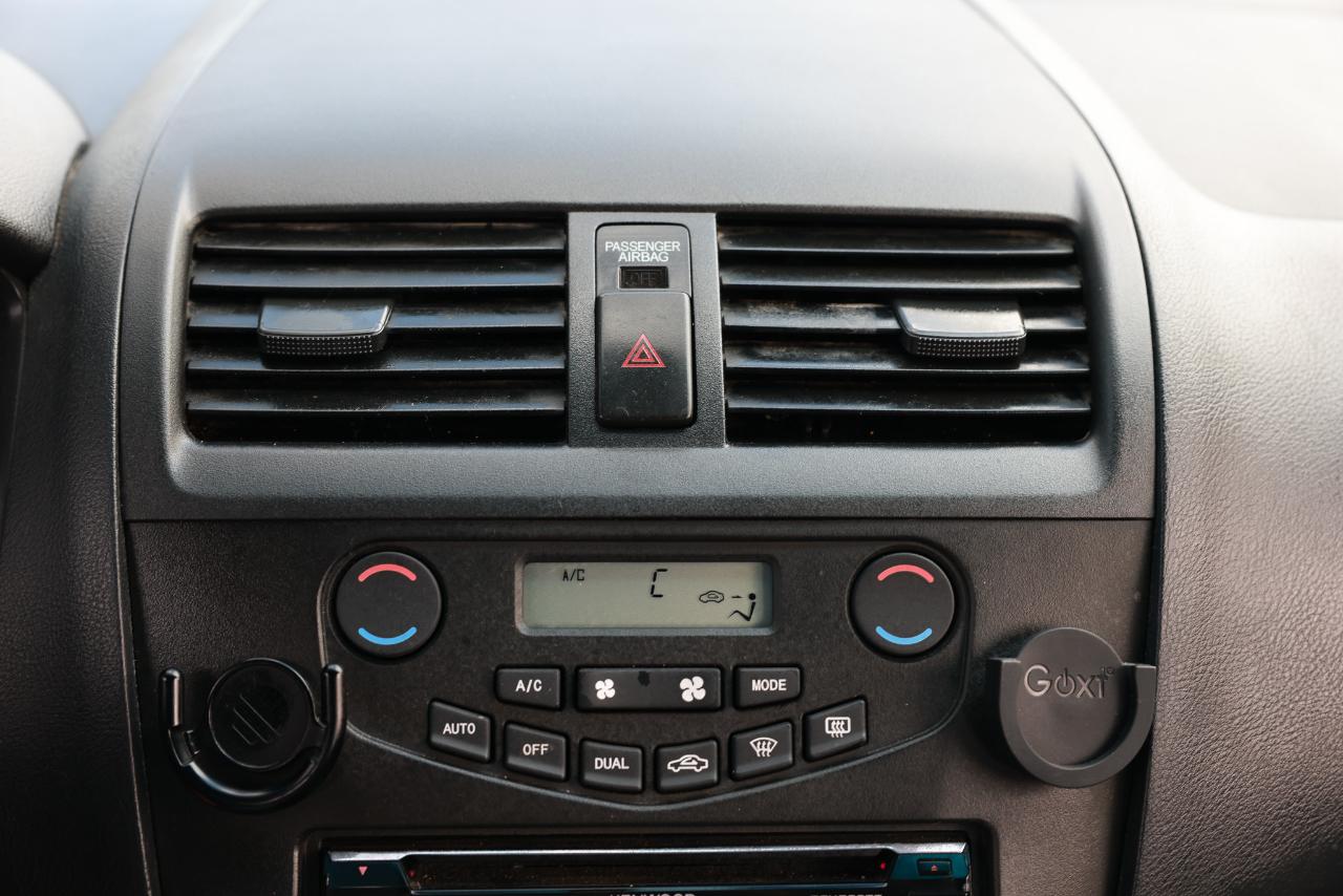 Honda Accord Sdn  2004