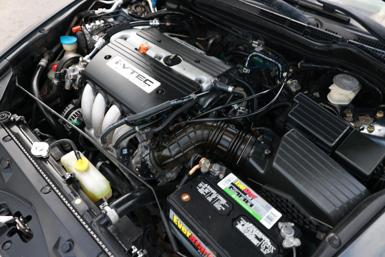 Honda Accord Sdn  2004