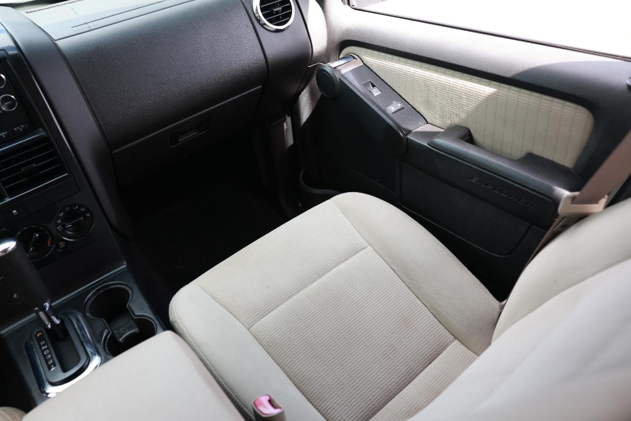 Ford Explorer  2008