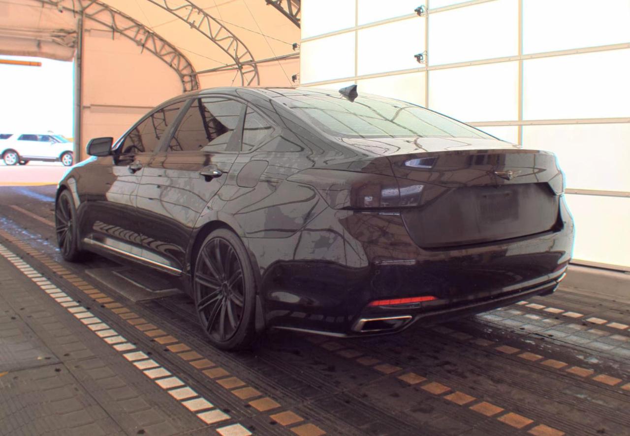 Hyundai Genesis  2015