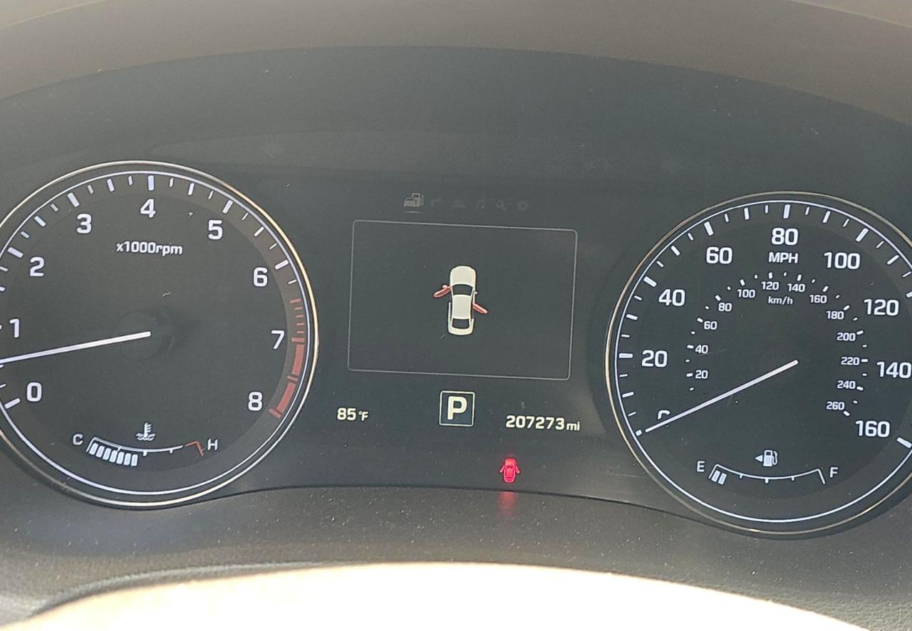 Hyundai Genesis  2015