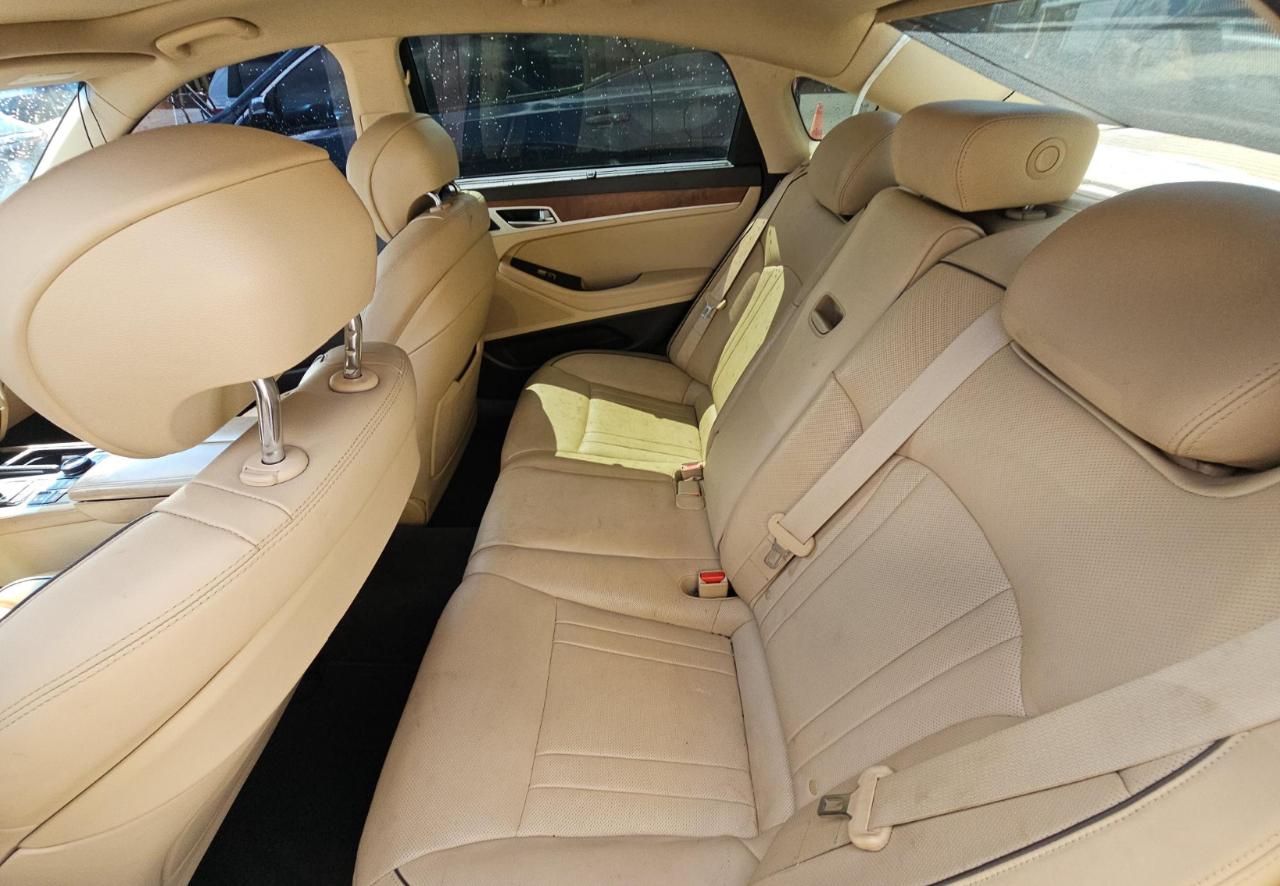 Hyundai Genesis  2015