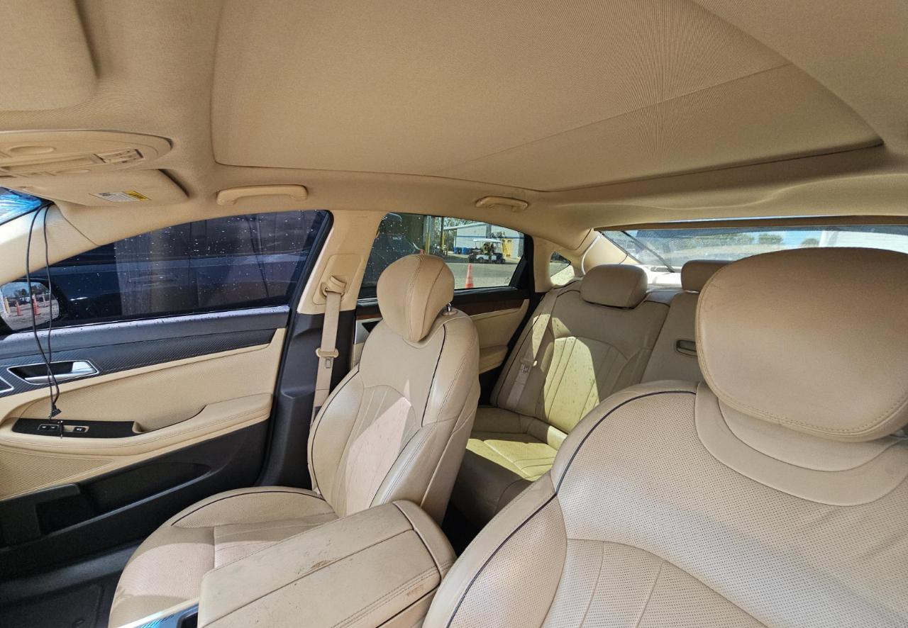 Hyundai Genesis  2015