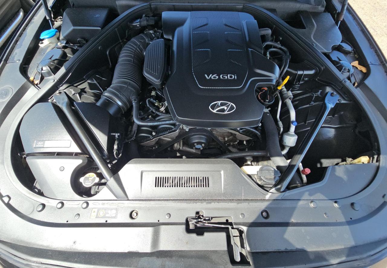 Hyundai Genesis  2015