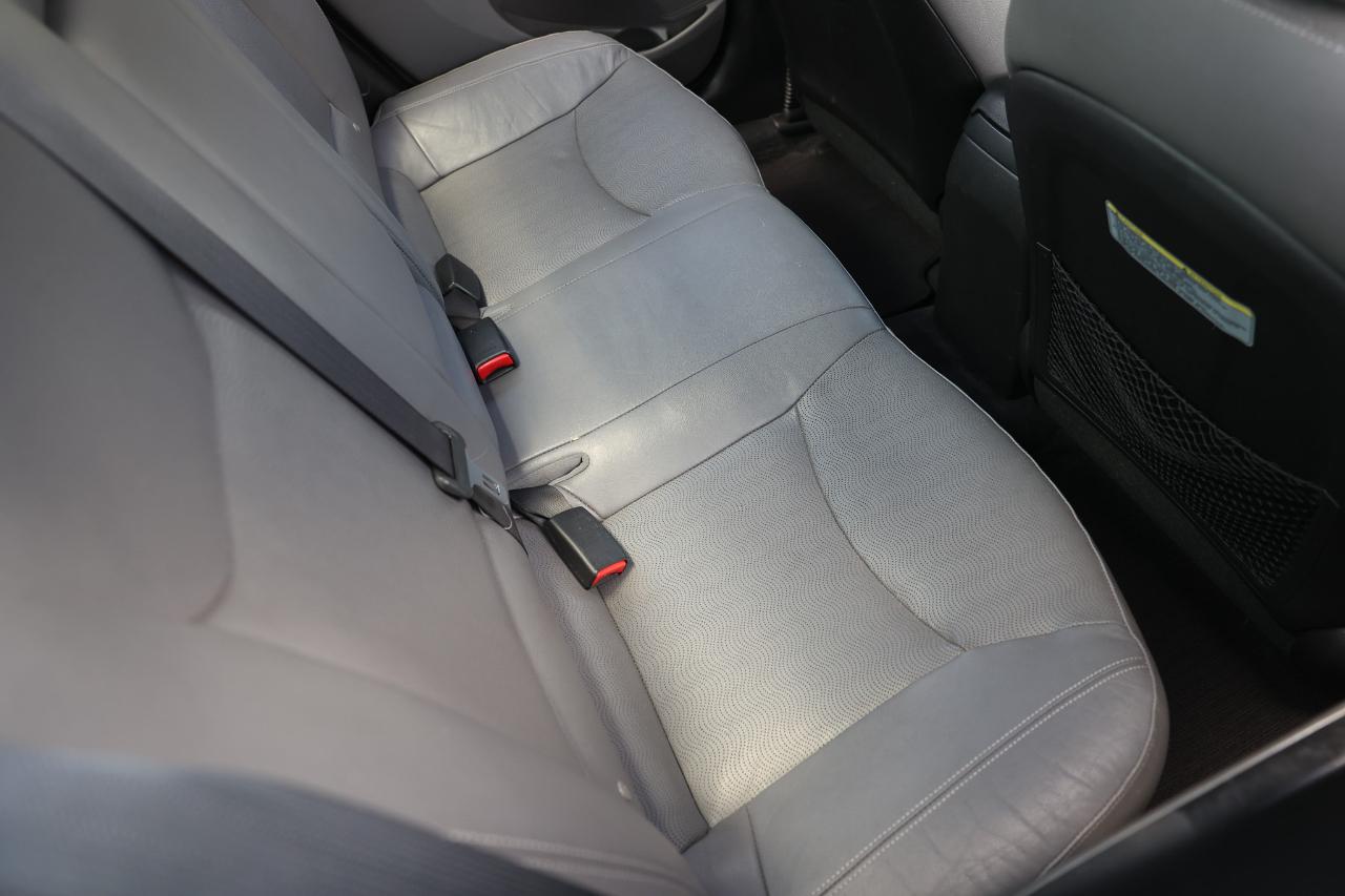 Hyundai Elantra  2013