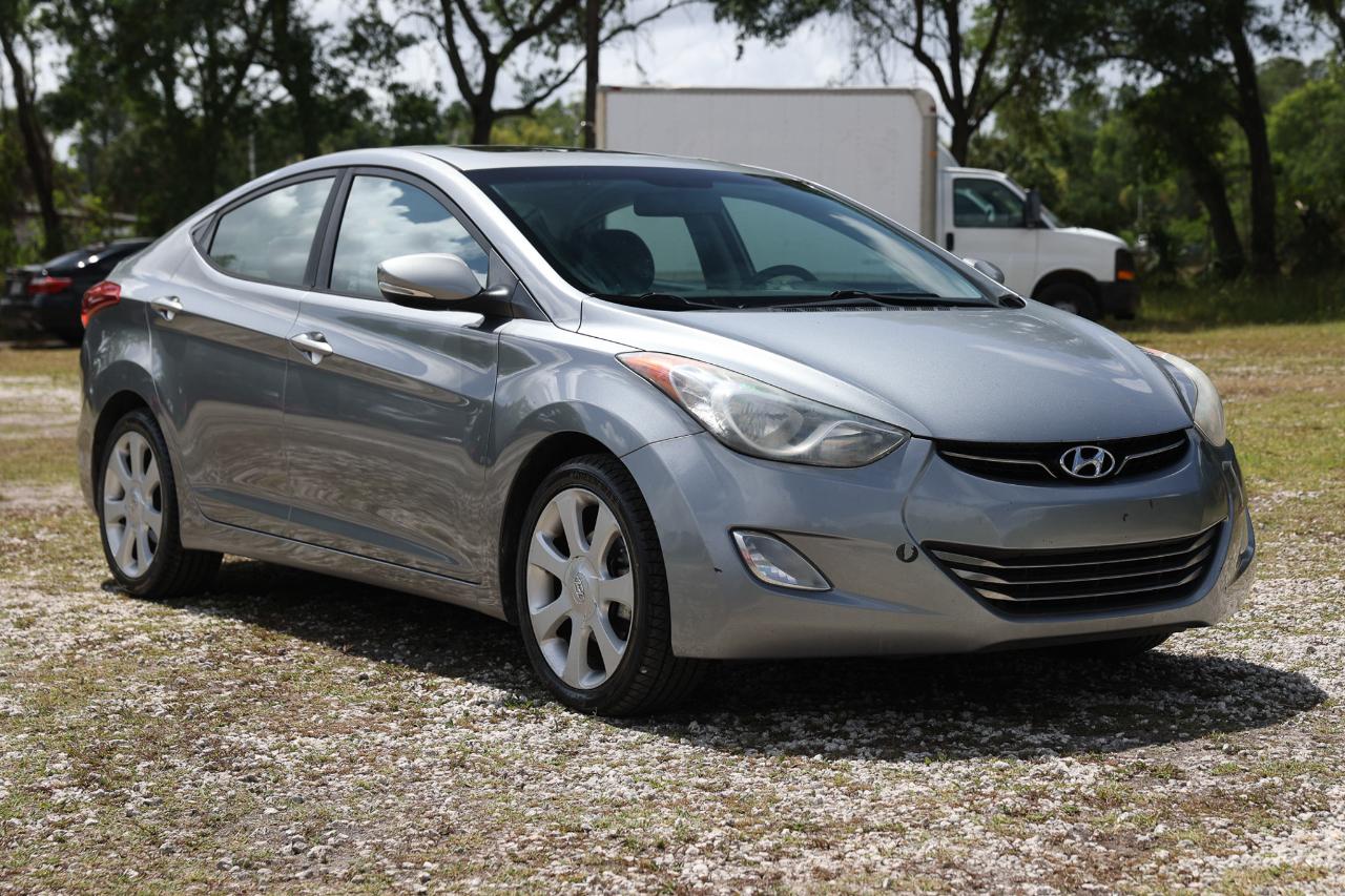 Hyundai Elantra  2013