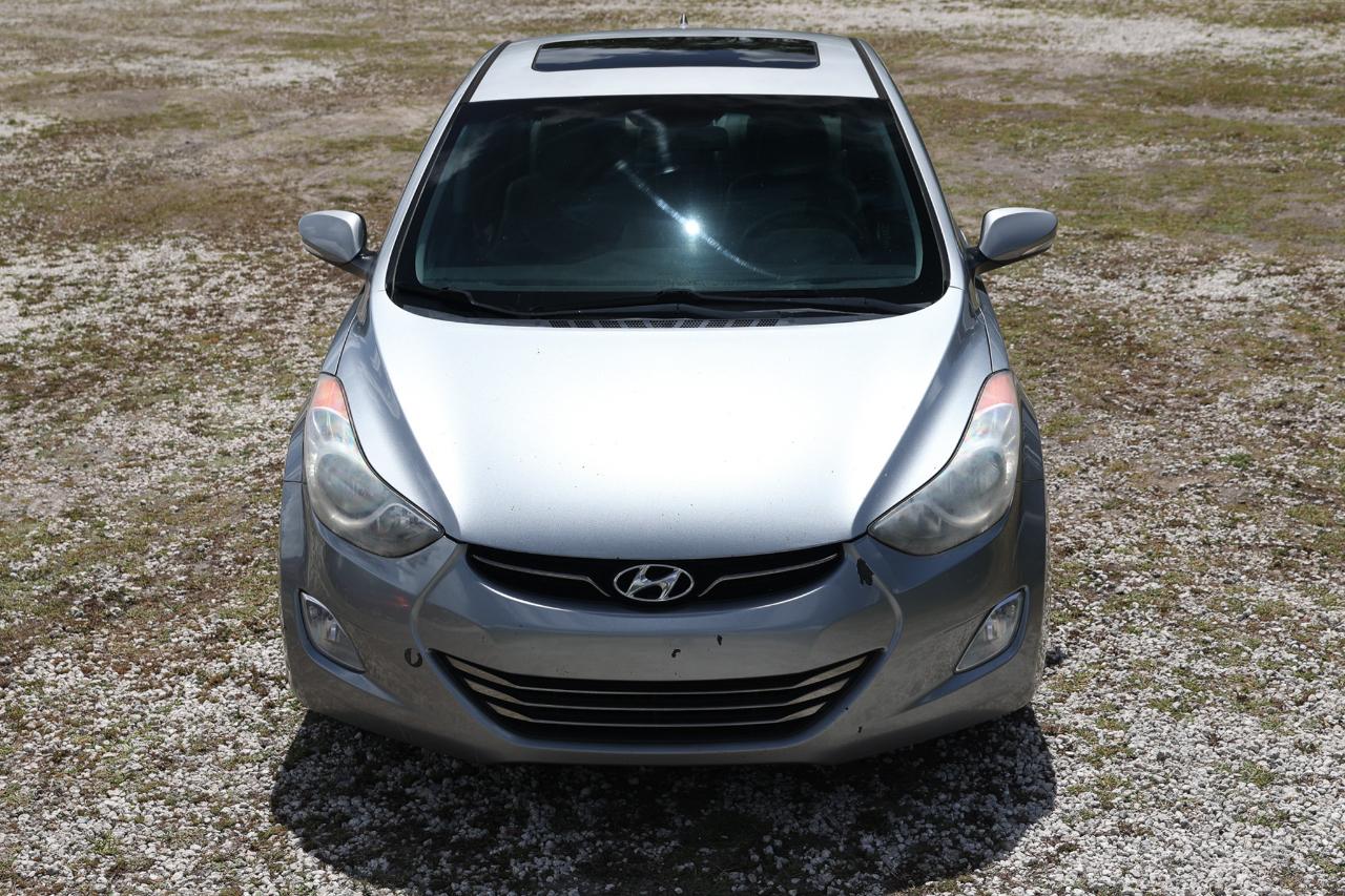 Hyundai Elantra  2013