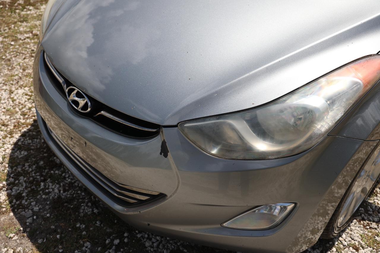 Hyundai Elantra  2013