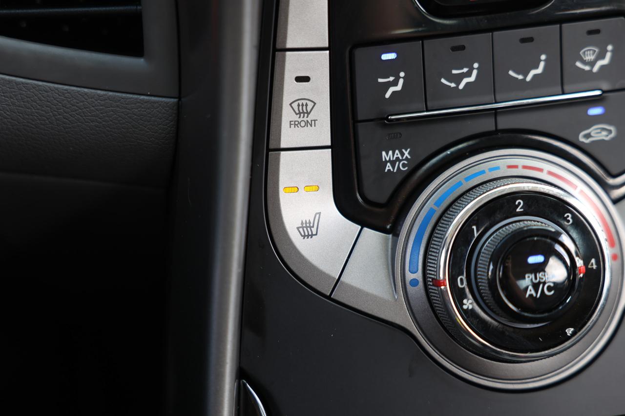 Hyundai Elantra  2013