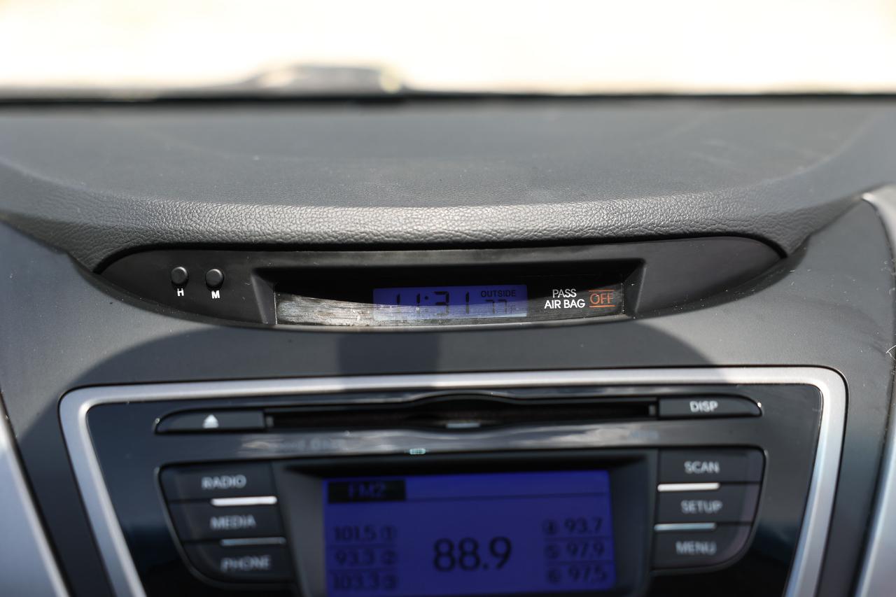 Hyundai Elantra  2013