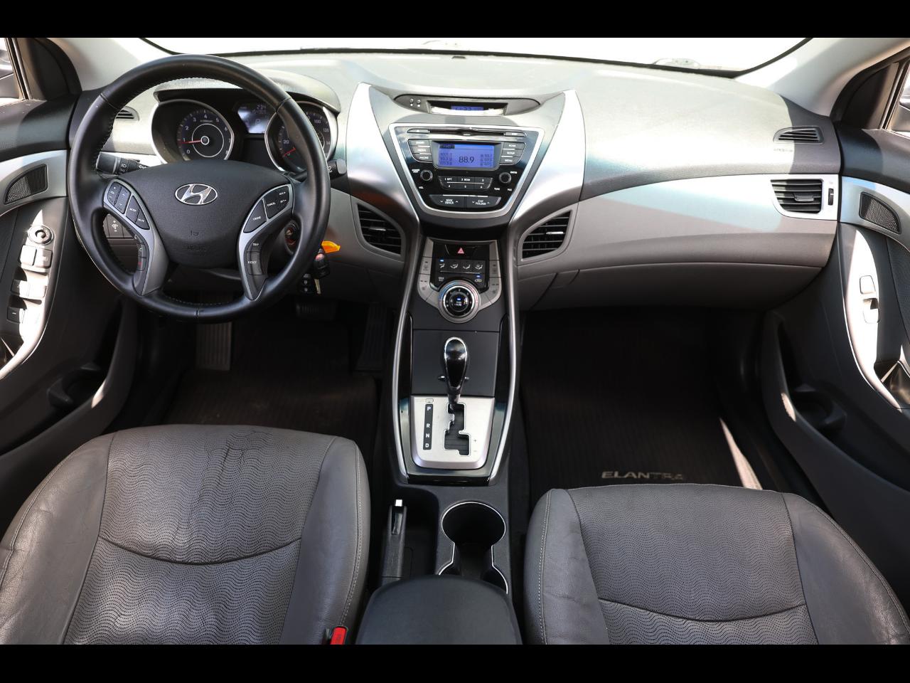 Hyundai Elantra  2013
