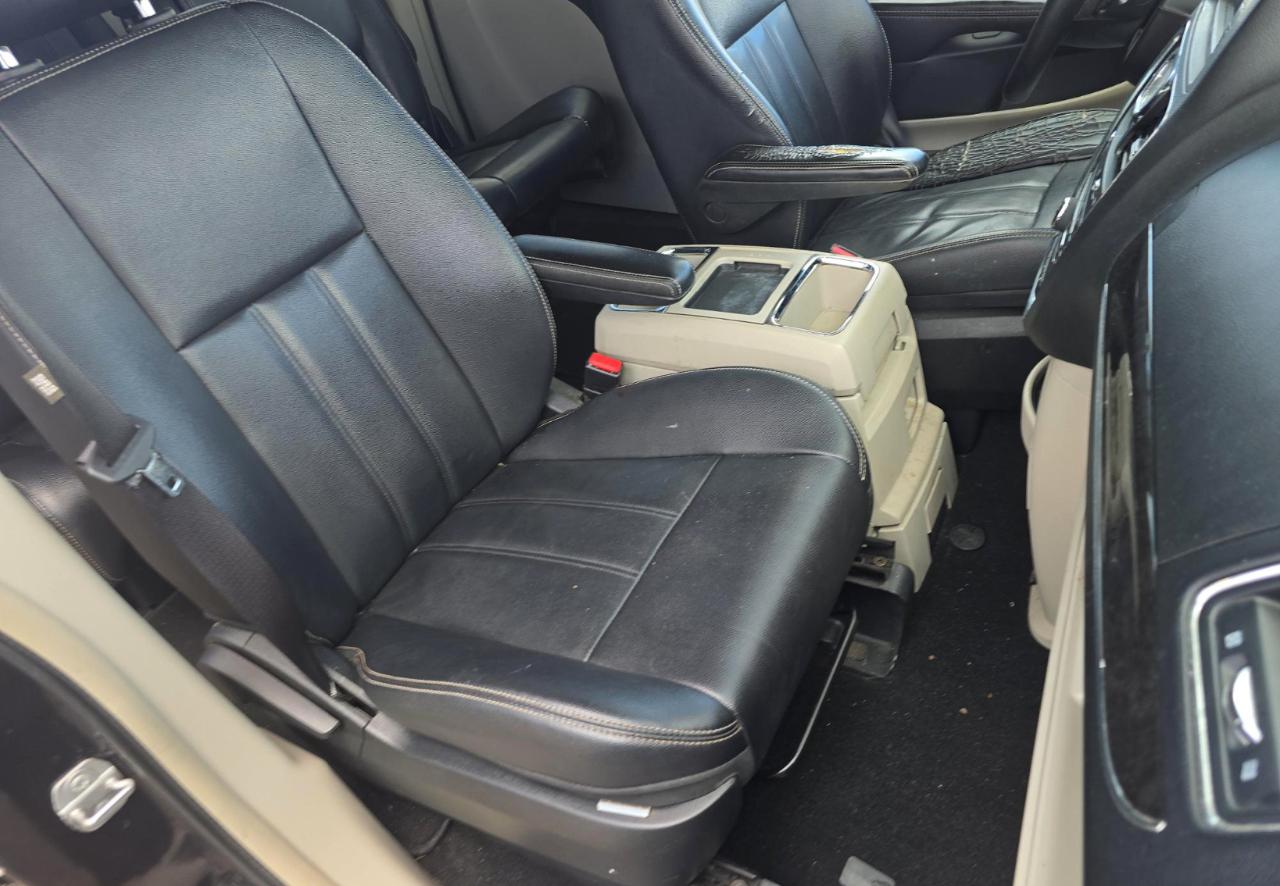 Chrysler Town & Country  2014