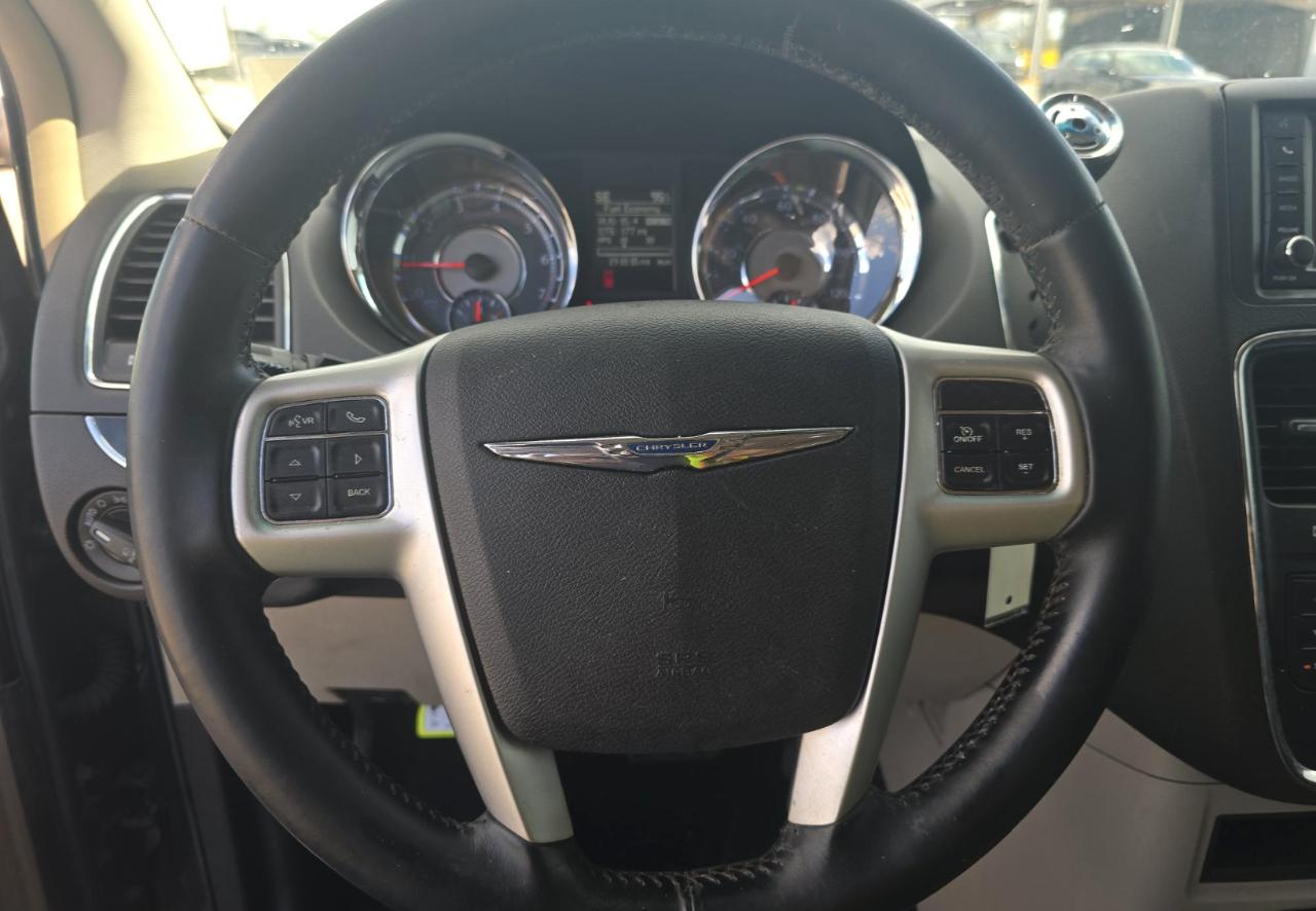 Chrysler Town & Country  2014