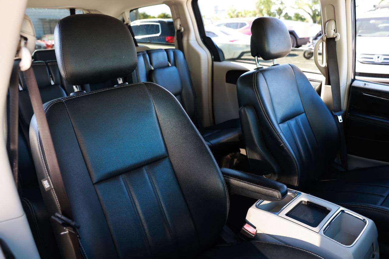 Chrysler Town & Country  2014