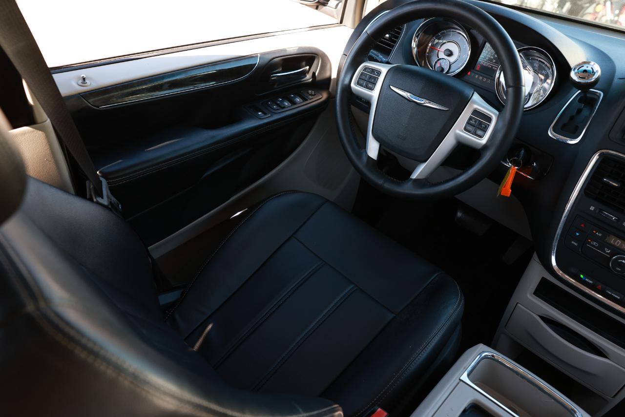 Chrysler Town & Country  2014