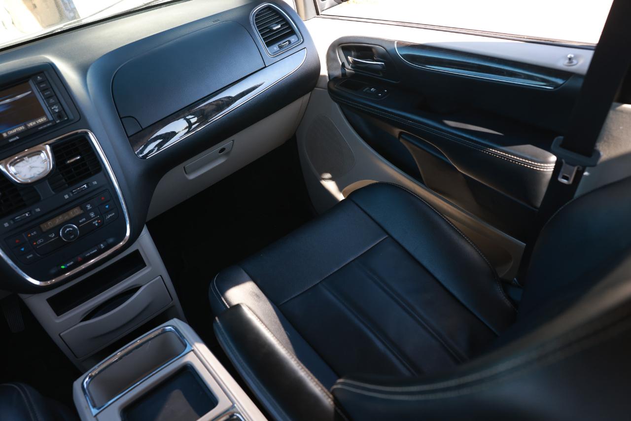 Chrysler Town & Country  2014