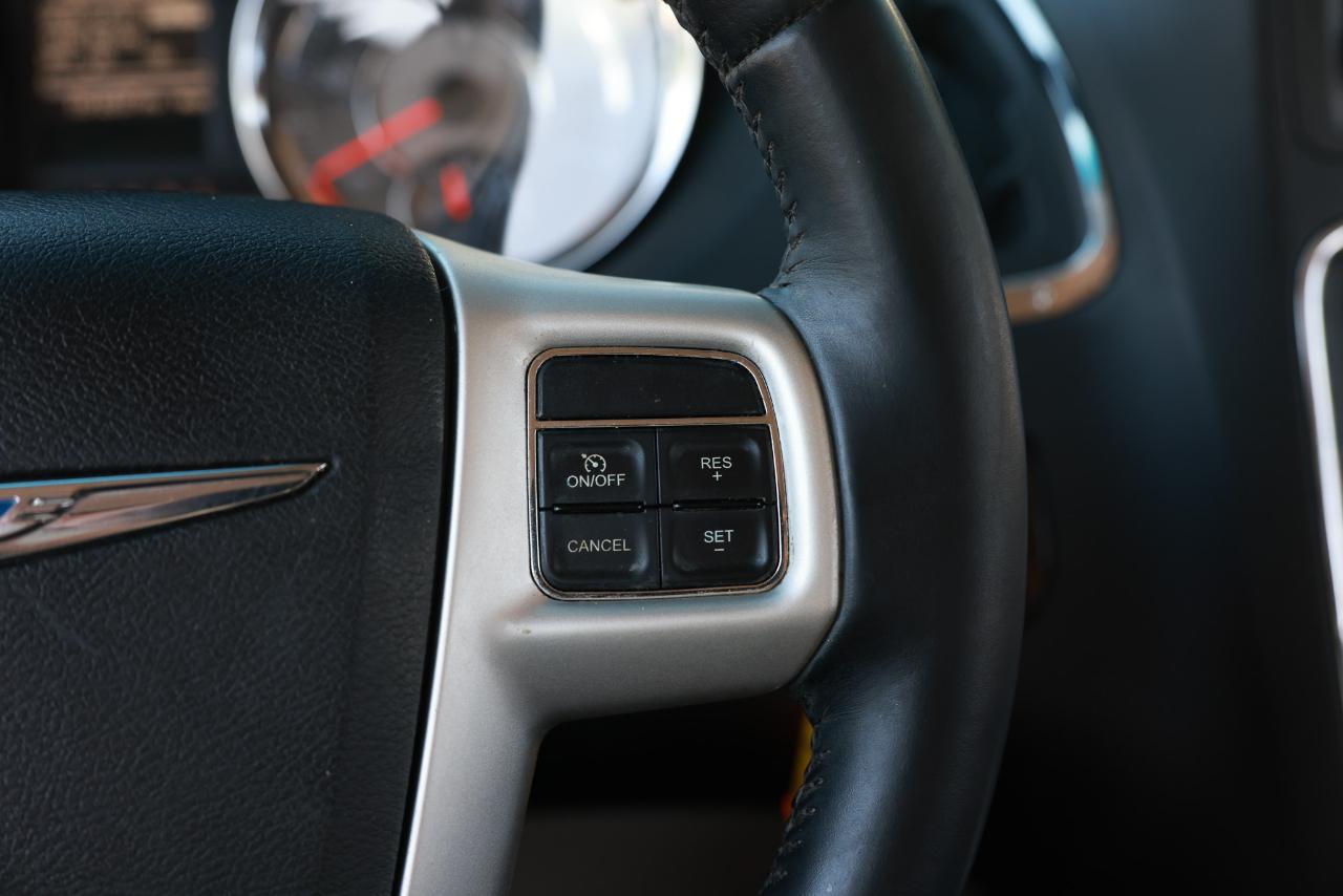 Chrysler Town & Country  2014