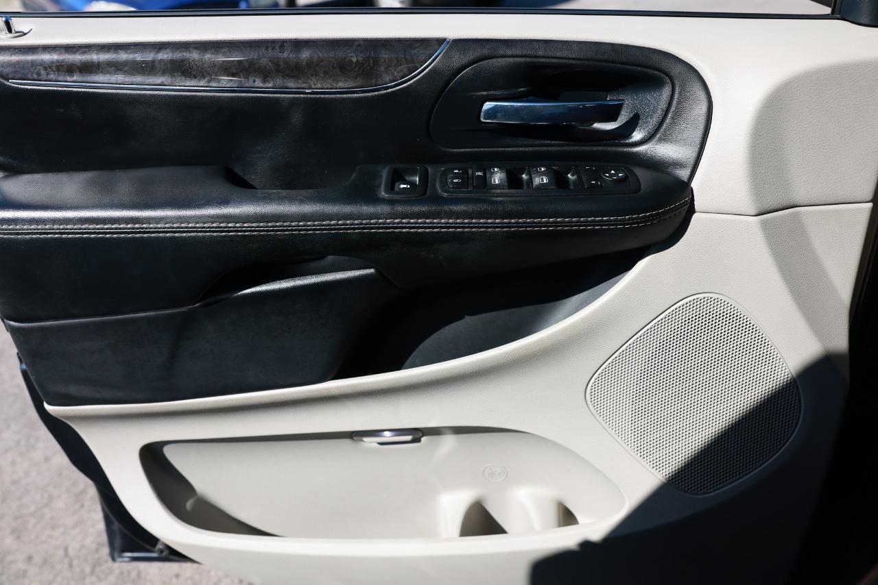 Chrysler Town & Country  2014