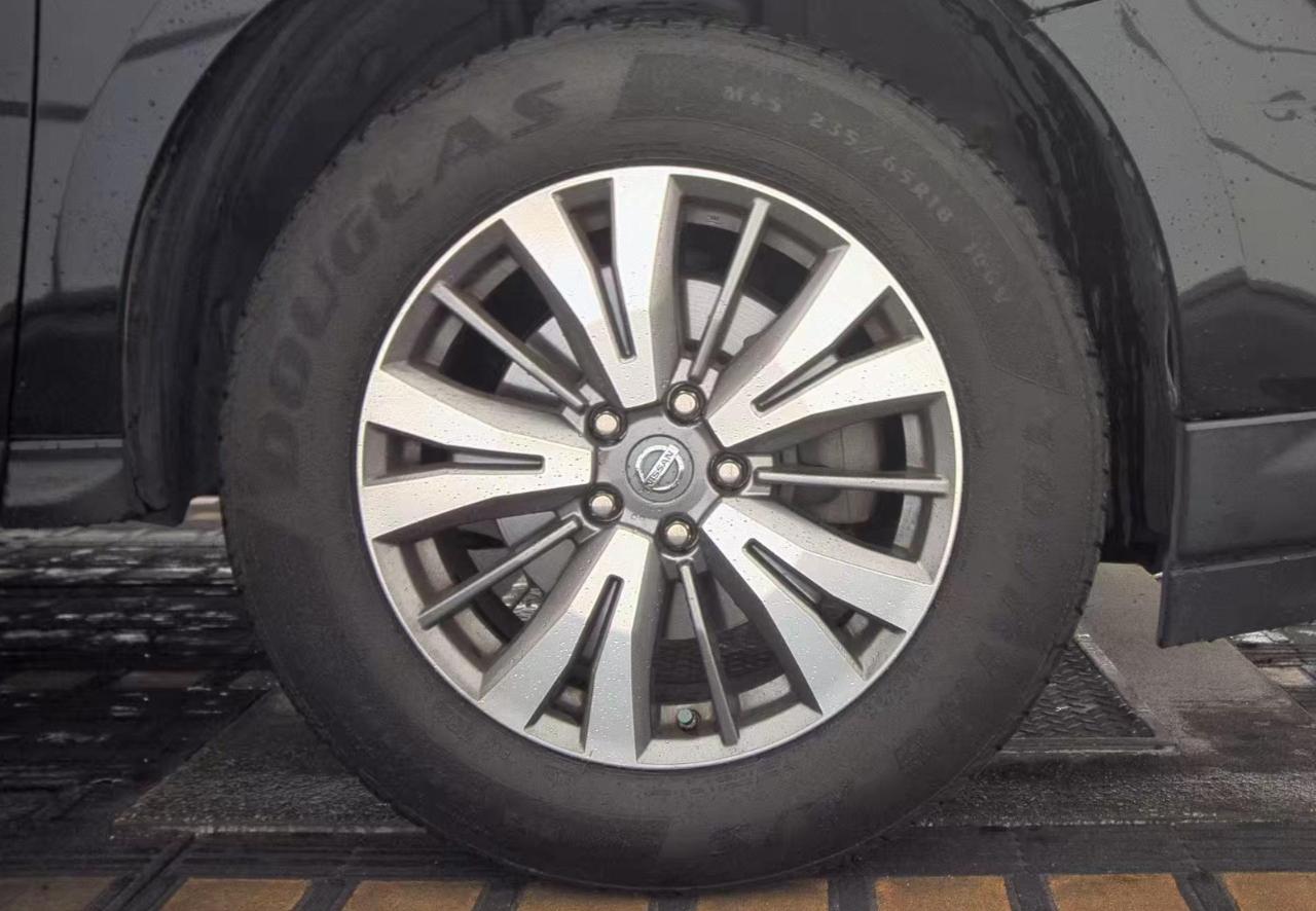 Nissan Pathfinder  2018