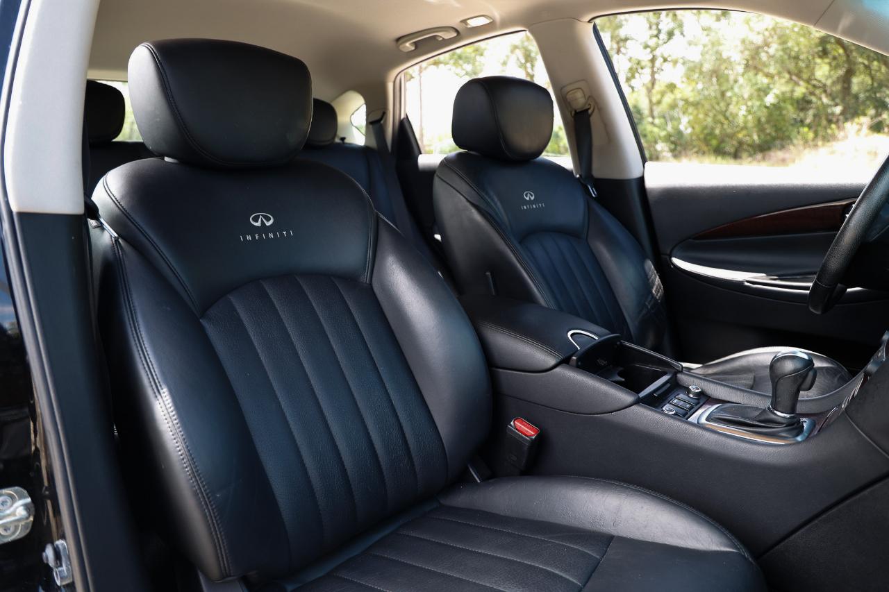 Infiniti EX35  2011