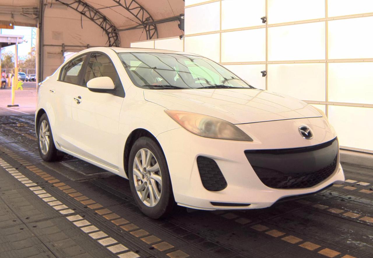 Mazda MAZDA3  2012