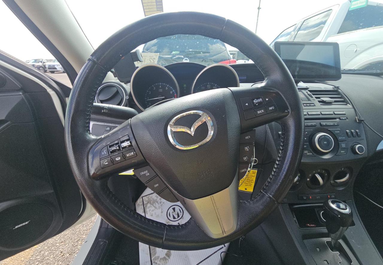 Mazda MAZDA3  2012