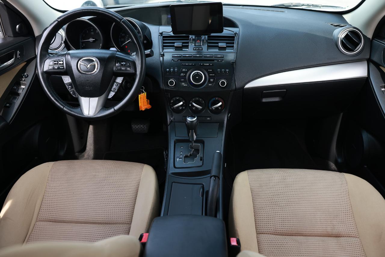 Mazda MAZDA3  2012