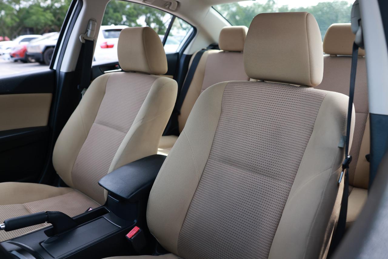 Mazda MAZDA3  2012