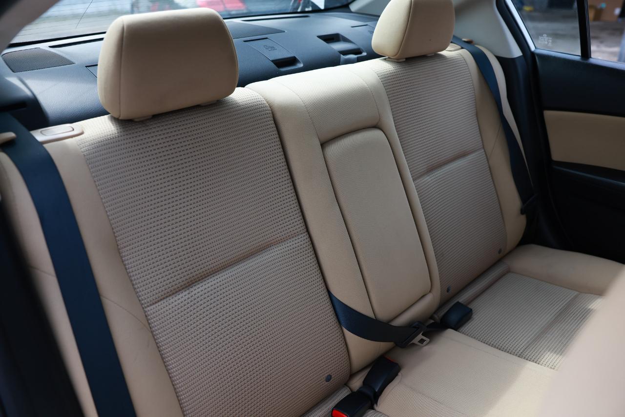 Mazda MAZDA3  2012