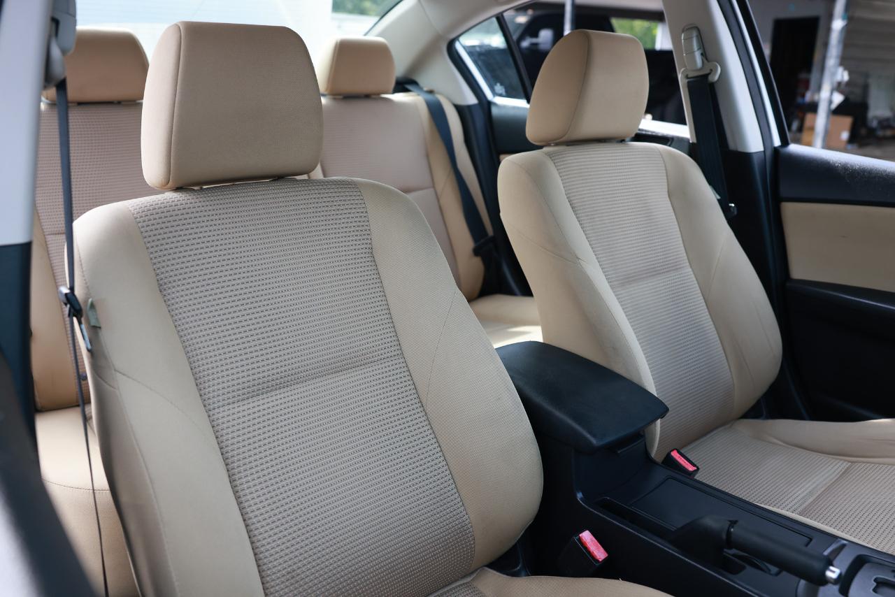 Mazda MAZDA3  2012