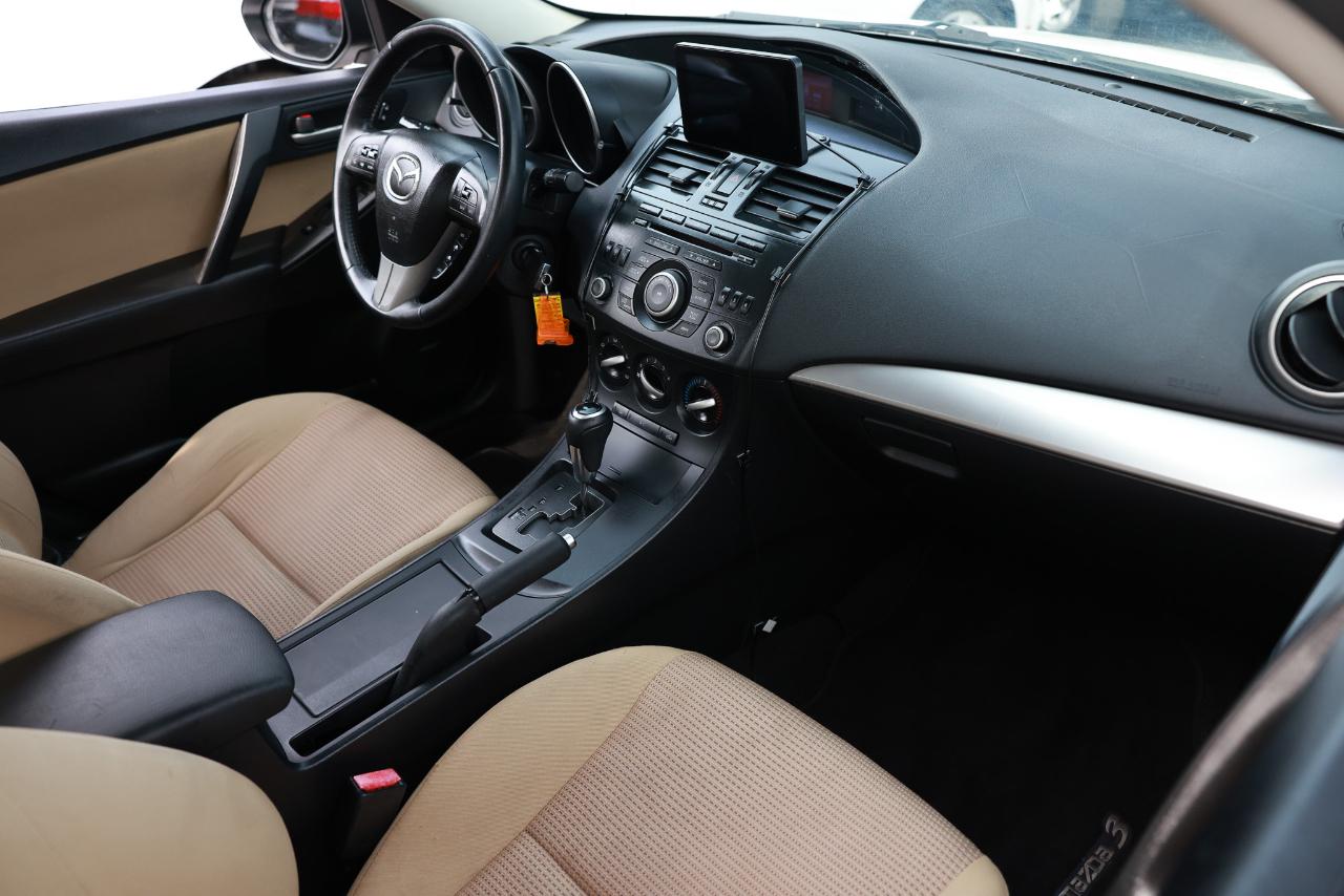 Mazda MAZDA3  2012