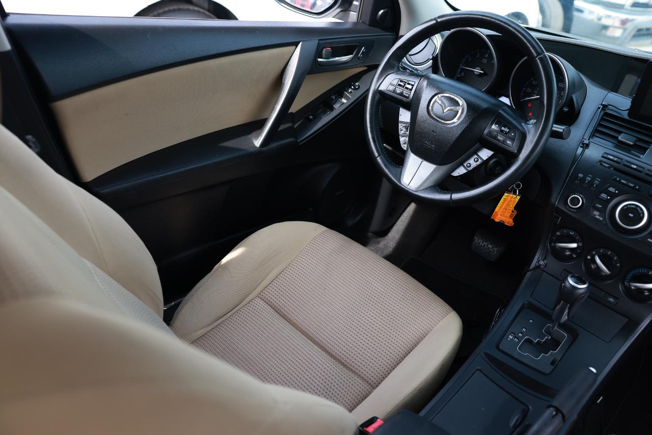 Mazda MAZDA3  2012
