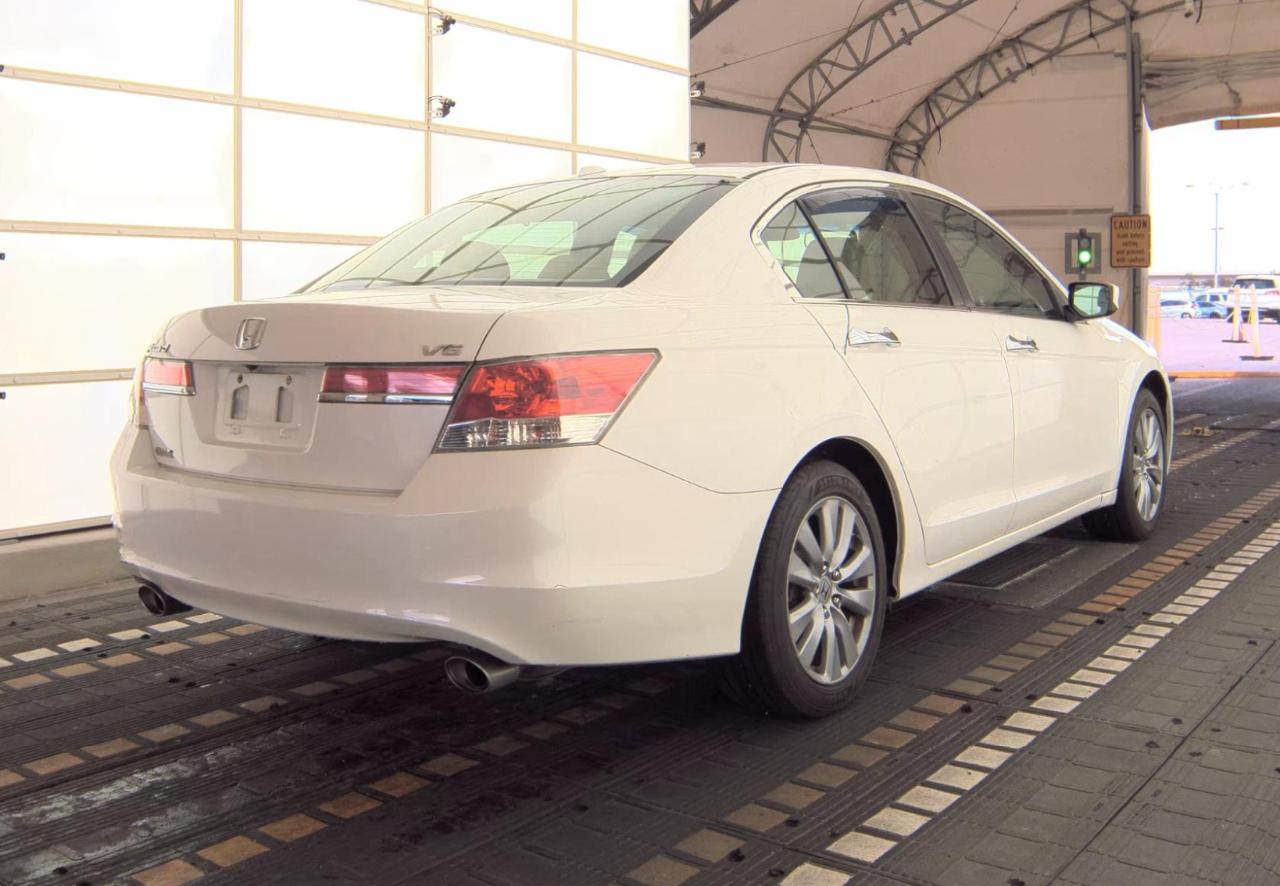 Honda Accord Sdn  2011