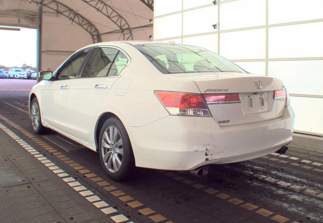 Honda Accord Sdn  2011