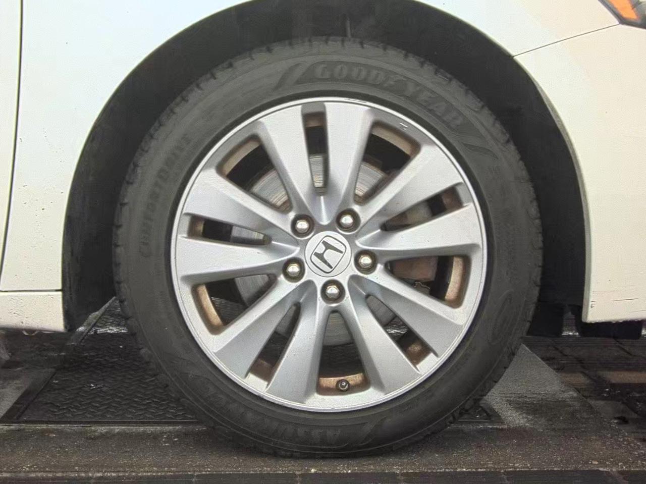 Honda Accord Sdn  2011