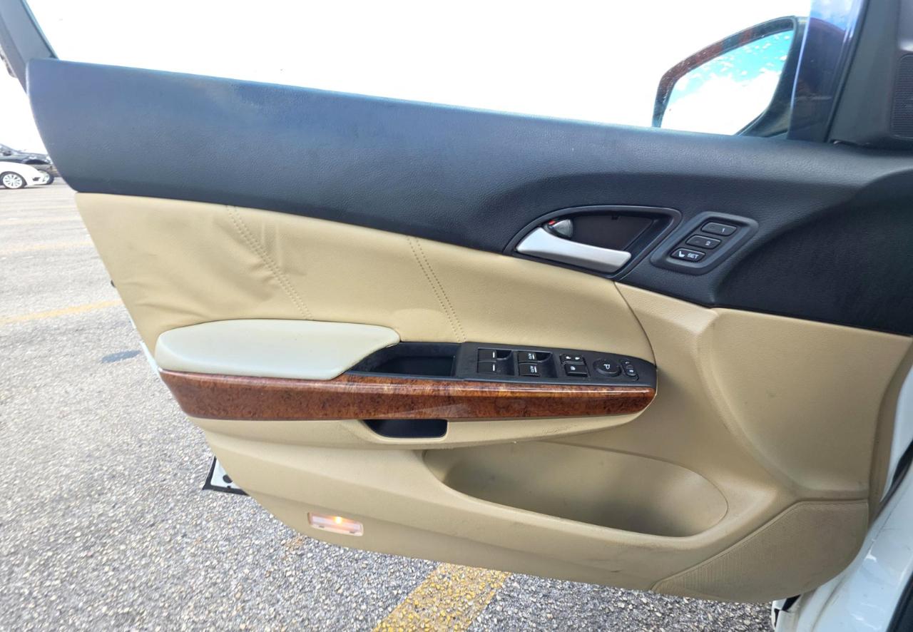 Honda Accord Sdn  2011