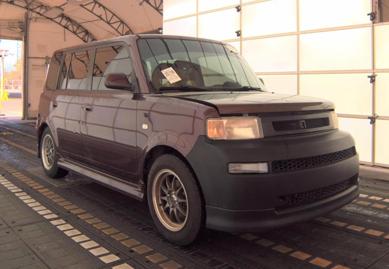 Scion xB  2005