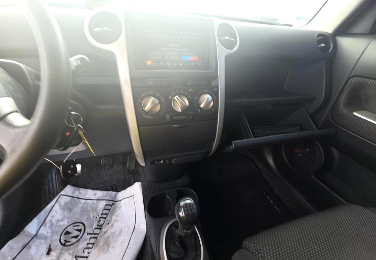Scion xB  2005