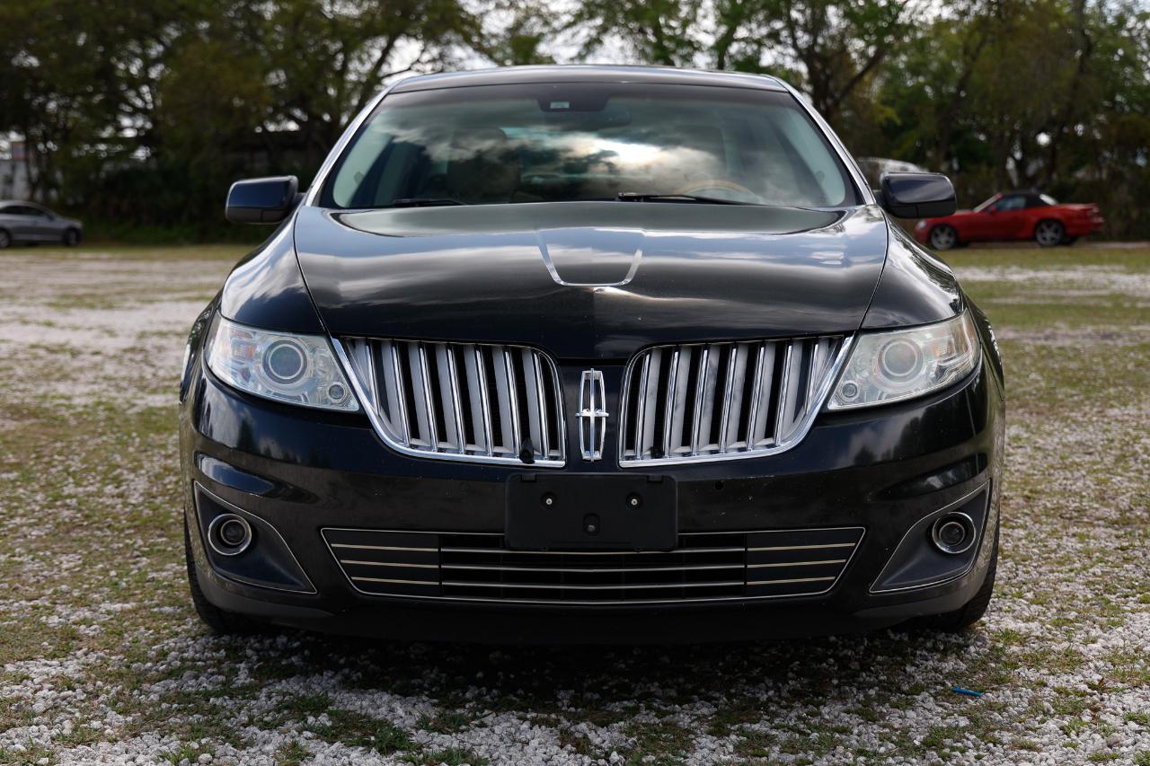 Lincoln MKS  2011