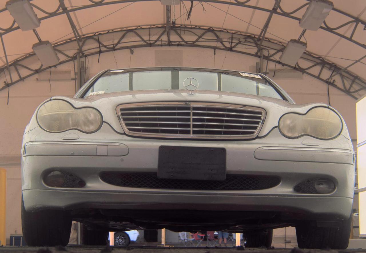 Mercedes-Benz C-Class  2002