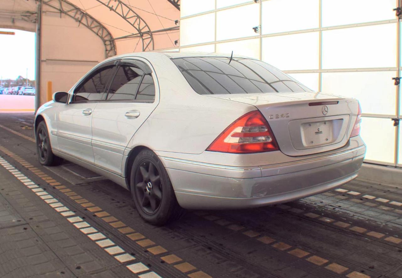 Mercedes-Benz C-Class  2002